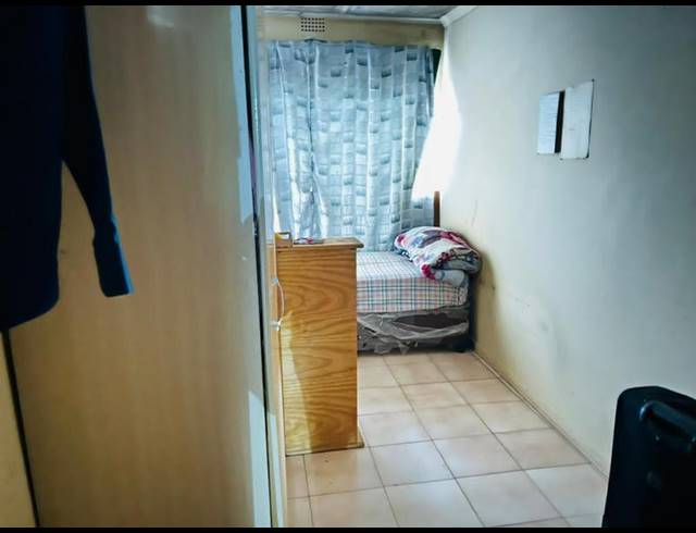 6 BEDROOM HOUSE FOR SALE IN BRIXTON